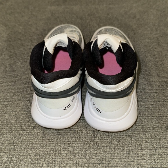 Nike Kyrie 8 GO (PS) - Picture 4 of 7